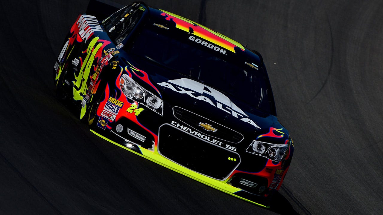 Pure speed: Gordon captures pole for Sprint Cup race at Michigan